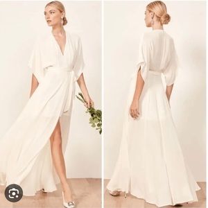Brand new gorgeous Reformation Winslow dress!